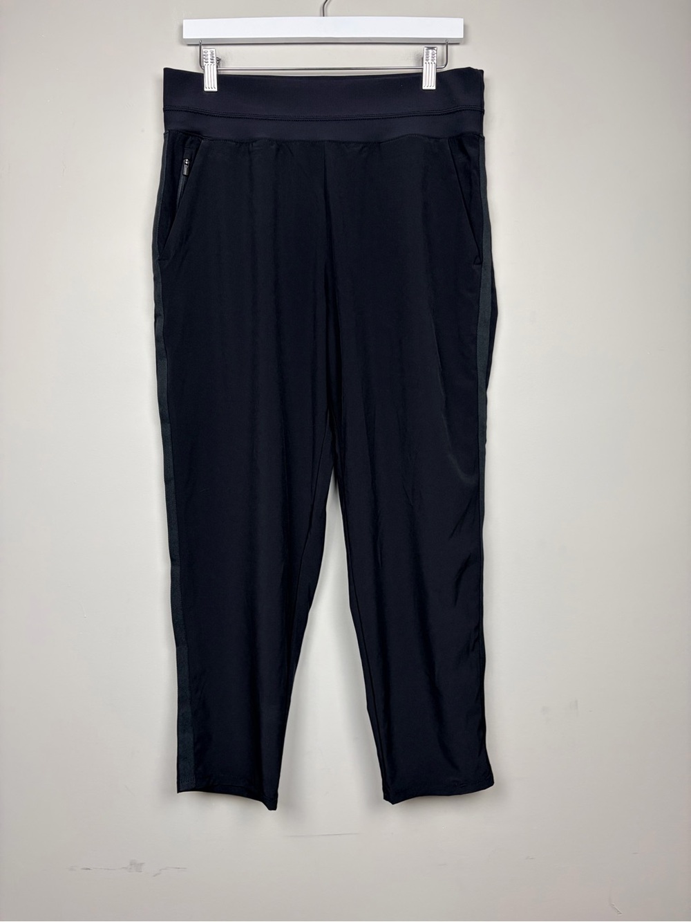 Athleta Nolita Slim Tapered Crop Pants Women’s 14 Tall Black Travel Stretch